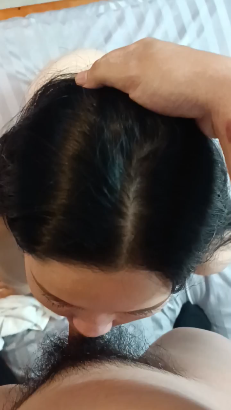 Em mê bú quá cứ đè anh ra bú miết thôi